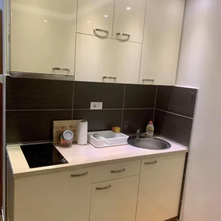 Elt * זלאטיבור